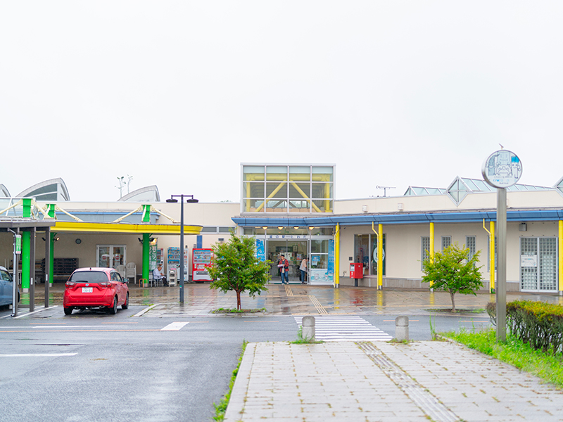青森県十和田市の道の駅とわだ「とわだぴあ」外観